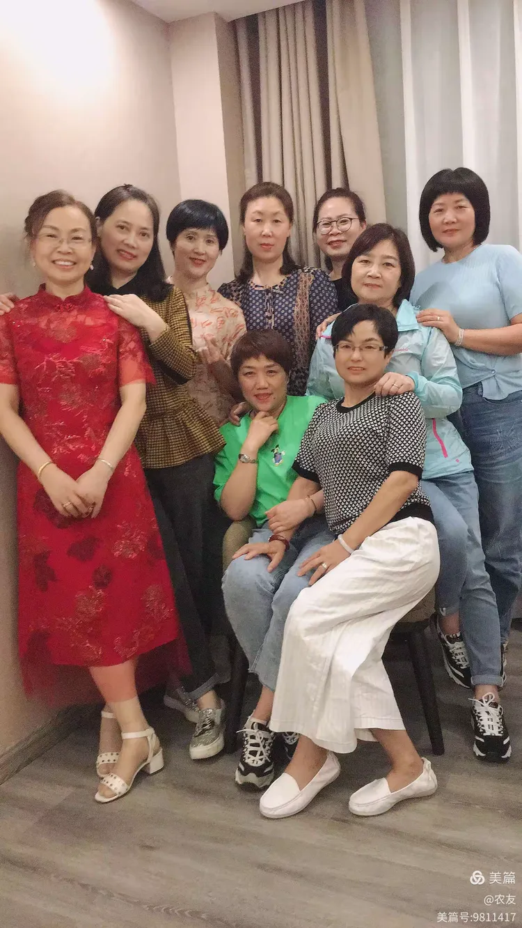 给王萌张凤祺送去祝福的妈妈团